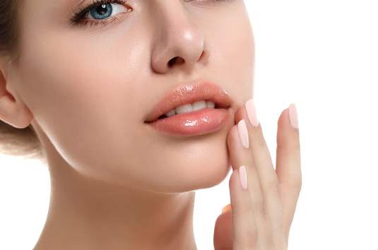 Il costo per un filler con tecnica russa o Russian Lips si aggira fra i 250 e i 550 euro.